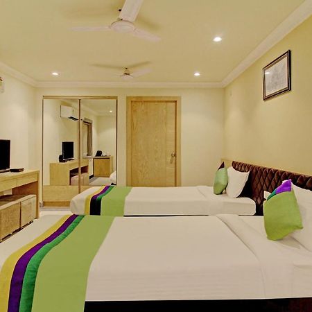 Treebo Asl Prime, Near Ballygunge Railway Station Calcutta Extérieur photo