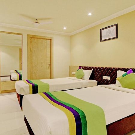 Treebo Asl Prime, Near Ballygunge Railway Station Calcutta Extérieur photo
