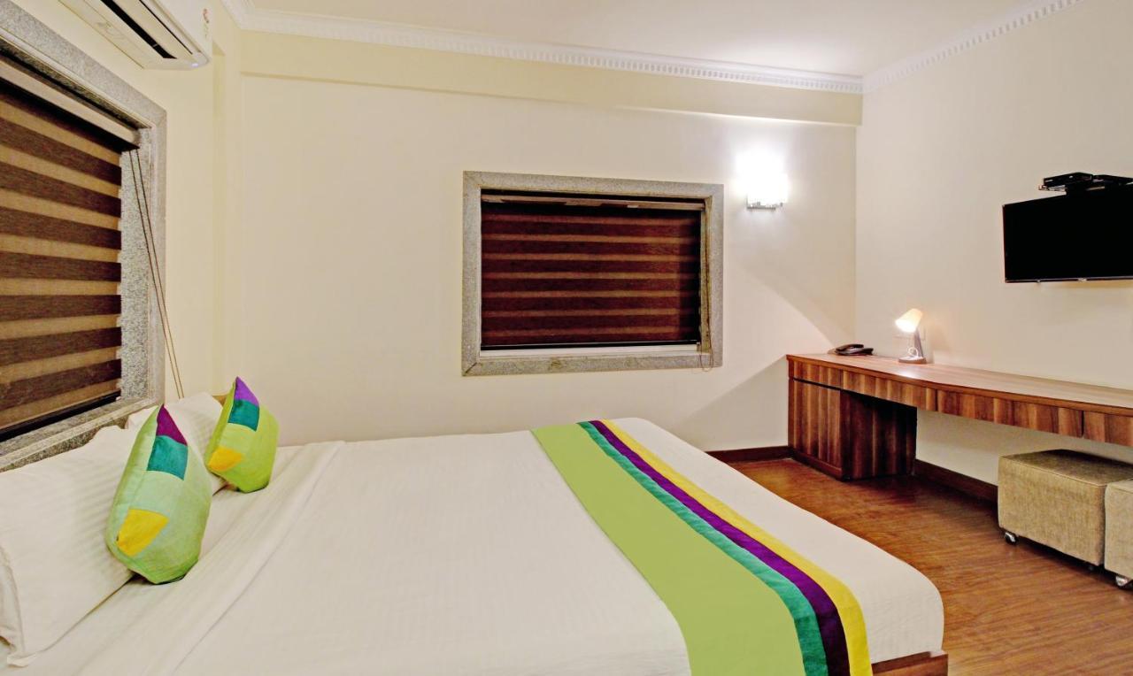 Treebo Asl Prime, Near Ballygunge Railway Station Calcutta Extérieur photo