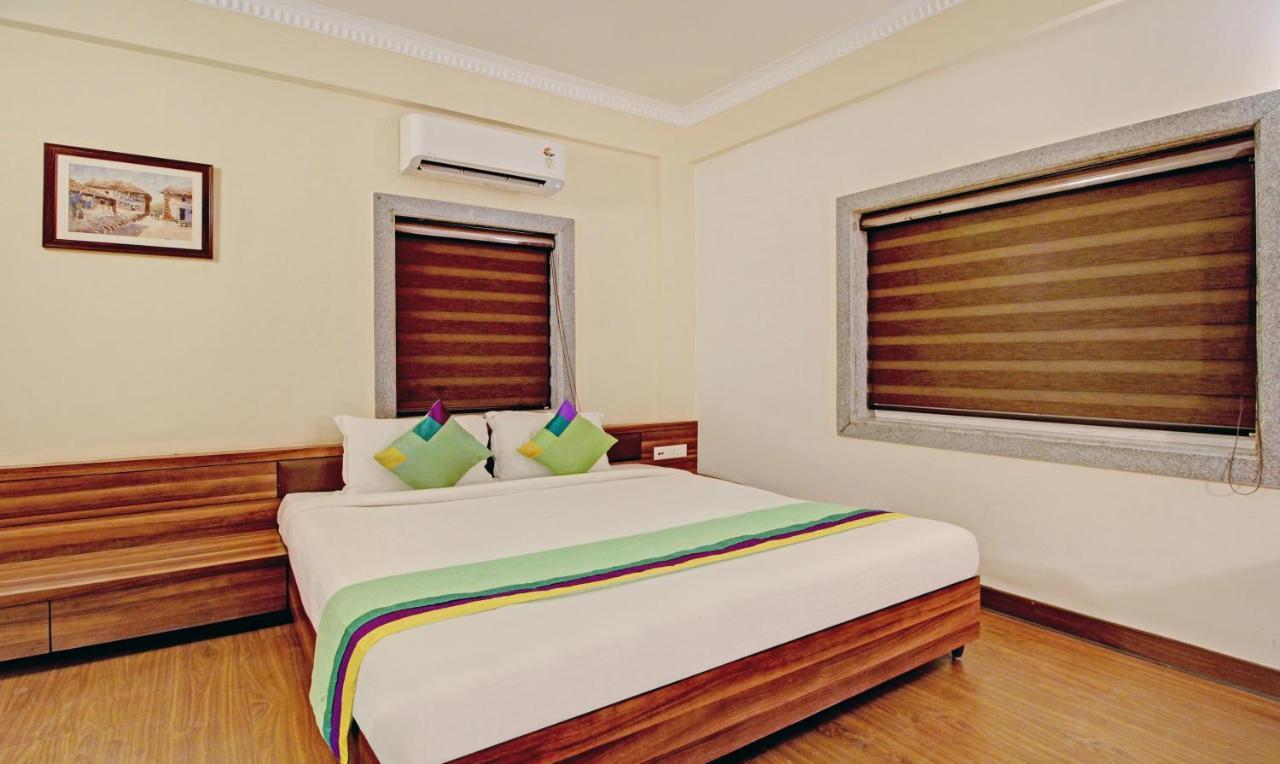 Treebo Asl Prime, Near Ballygunge Railway Station Calcutta Extérieur photo